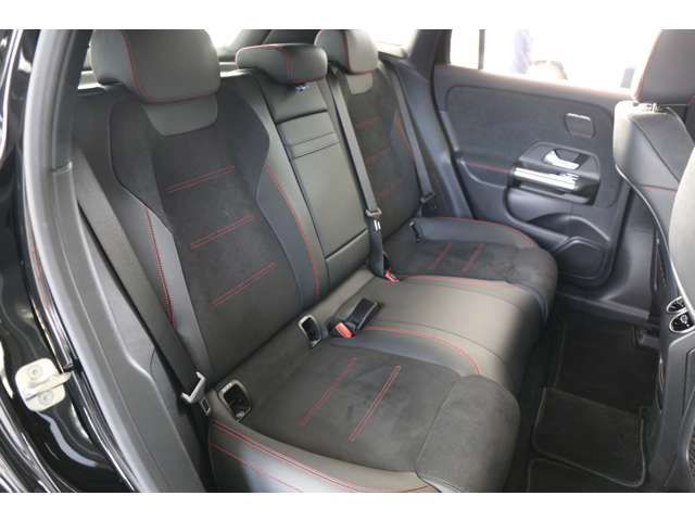 MERCEDES BENZ EQA 2024 Image 31