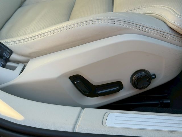 VOLVO V60 2023 Image 31