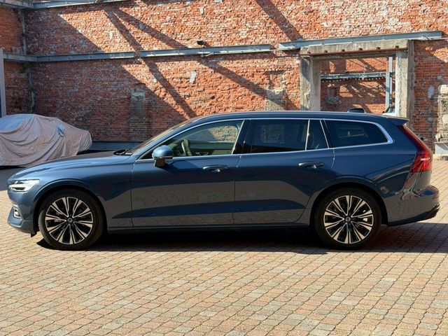 VOLVO V60 2023 Image 31