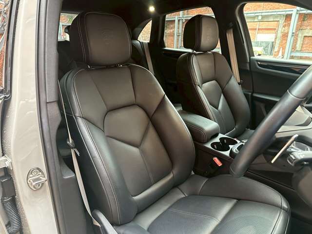PORSCHE MACAN 2023 Image 31