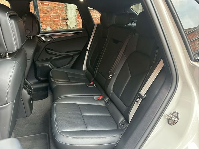 PORSCHE MACAN 2023 Image 31