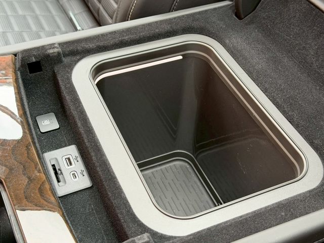 CADILLAC ESCALADE 2024 Image 31