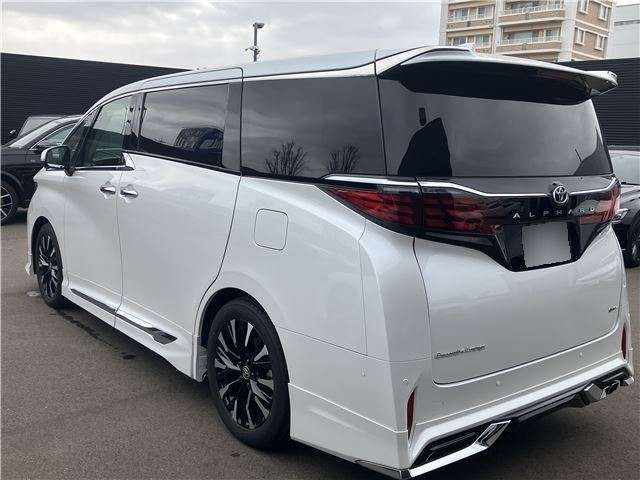 TOYOTA ALPHARD HYBRID 2025 Image 31