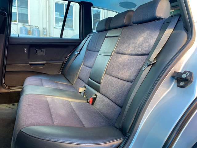 ALPINA B6 TOURING 1997 Image 31