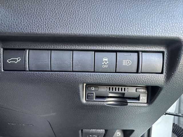 TOYOTA HARRIER HYBRID 2022 Image 31