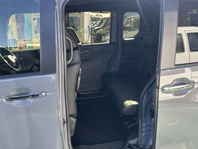 HONDA N BOX CUSTOM 2025 Image 31