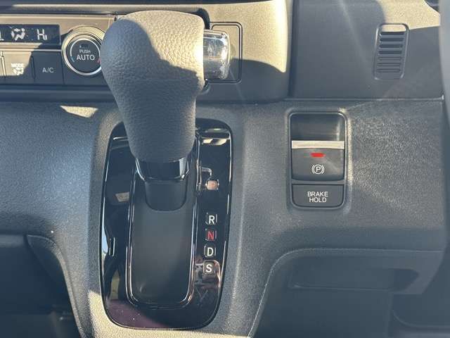 HONDA N BOX CUSTOM 2025 Image 31