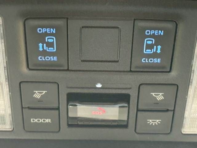 TOYOTA VOXY HYBRID 2023 Image 31