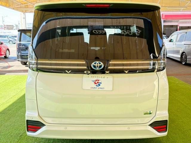 TOYOTA VOXY HYBRID 2023 Image 31
