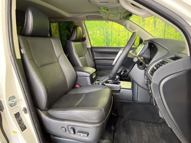 TOYOTA LANDCRUISER PRADO 2023 Image 31