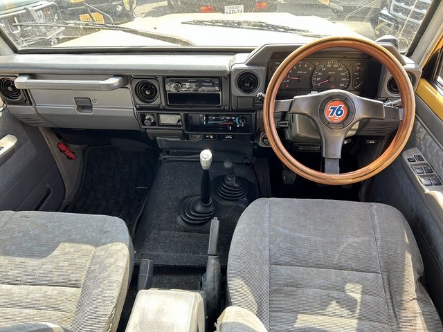 TOYOTA LANDCRUISER VAN 2002 Image 31