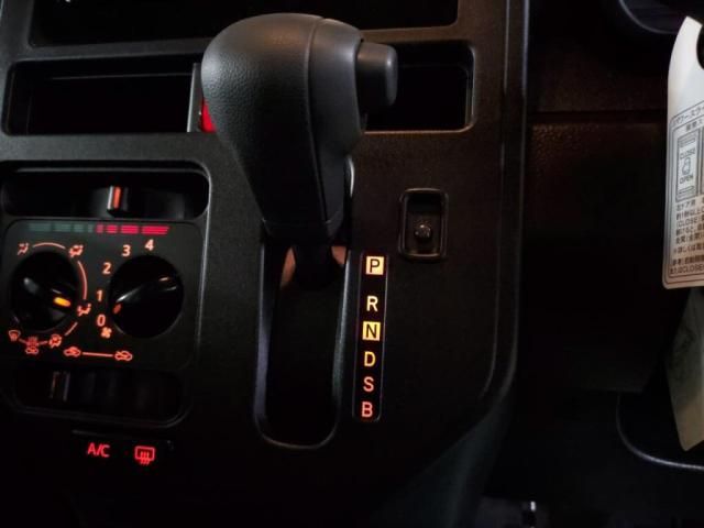 TOYOTA TANK 2018 Image 31