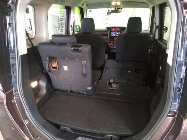 TOYOTA TANK 2018 Image 31