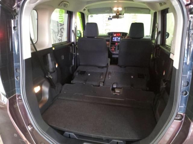 TOYOTA TANK 2018 Image 31