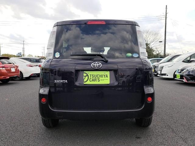 TOYOTA SIENTA 2013 Image 31