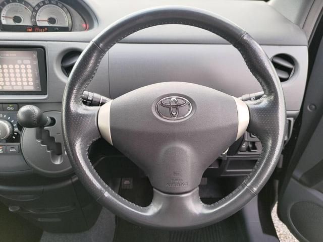TOYOTA SIENTA 2013 Image 31