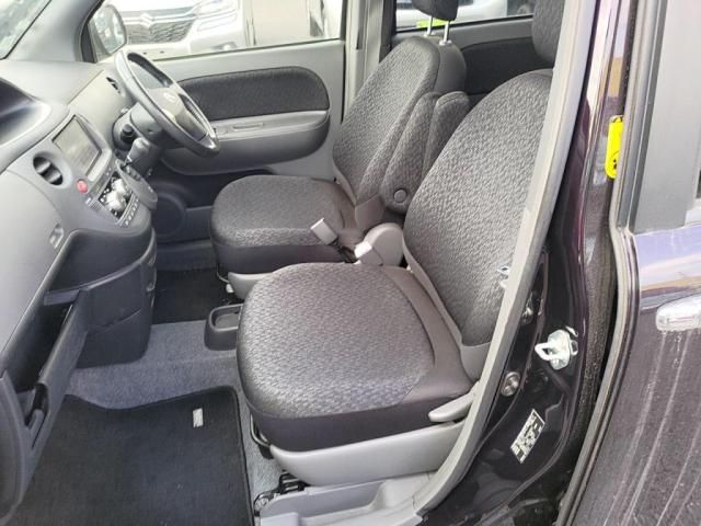 TOYOTA SIENTA 2013 Image 31