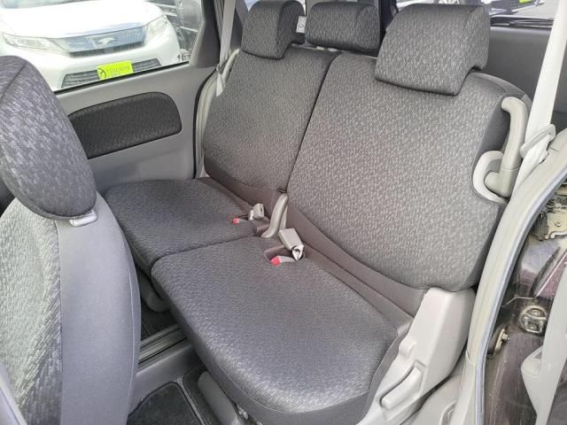 TOYOTA SIENTA 2013 Image 31