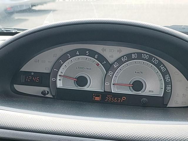 TOYOTA SIENTA 2013 Image 31