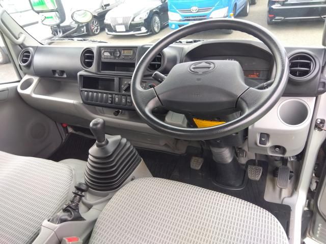 HINO DUTRO 2019 Image 31