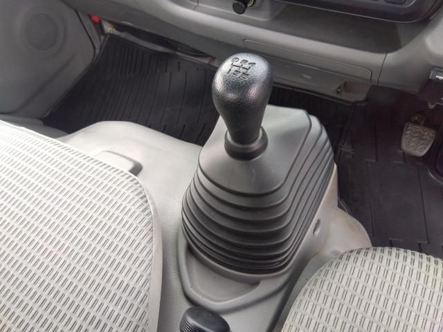 HINO DUTRO 2019 Image 31