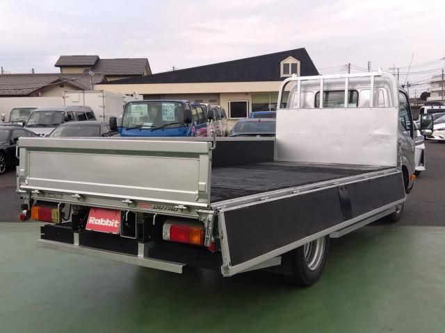 HINO DUTRO 2019 Image 31