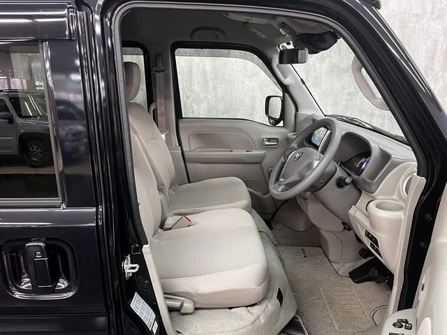 NISSAN NV100 CLIPPER RIO 2021 Image 31