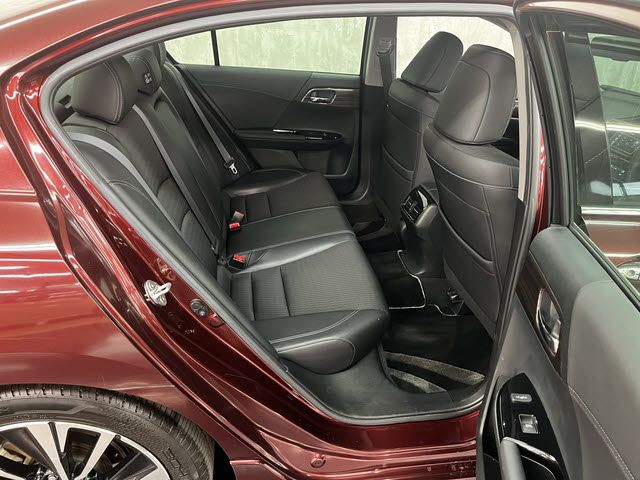 HONDA ACCORD HYBRID 2016 Image 31