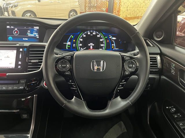 HONDA ACCORD HYBRID 2016 Image 31