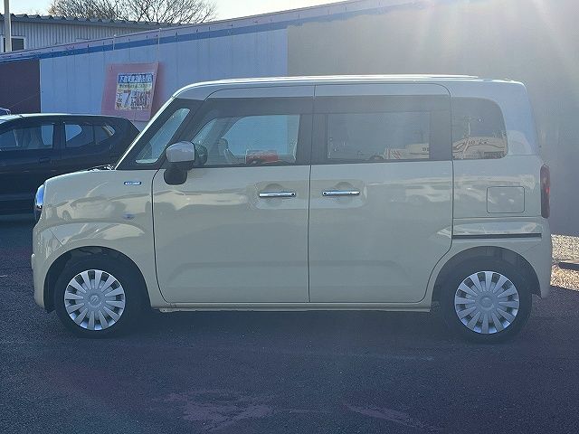 SUZUKI WAGON R SMILE 2024 Image 31