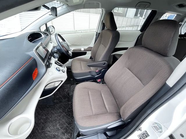 TOYOTA SIENTA 2015 Image 31