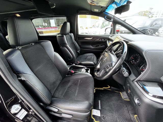 TOYOTA VELLFIRE 2017 Image 31