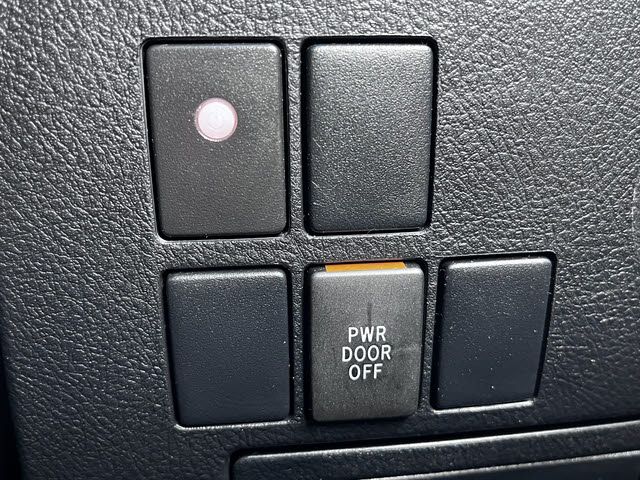 TOYOTA VELLFIRE 2017 Image 31