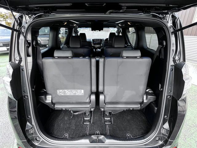 TOYOTA VELLFIRE 2017 Image 31