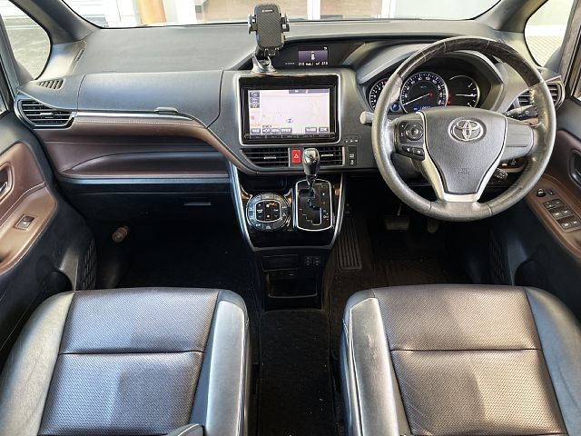 TOYOTA ESQUIRE 2015 Image 31