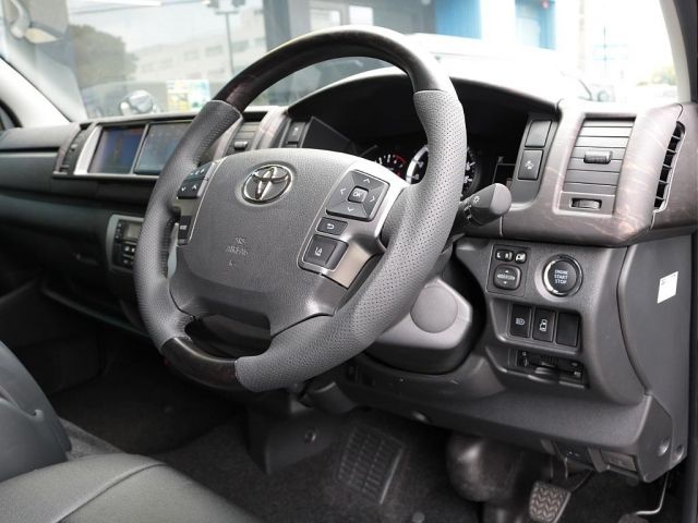 TOYOTA HIACE WAGON 2022 Image 31