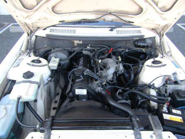 VOLVO 240 SEDAN 1989 Image 31