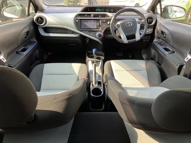 TOYOTA AQUA 2013 Image 31