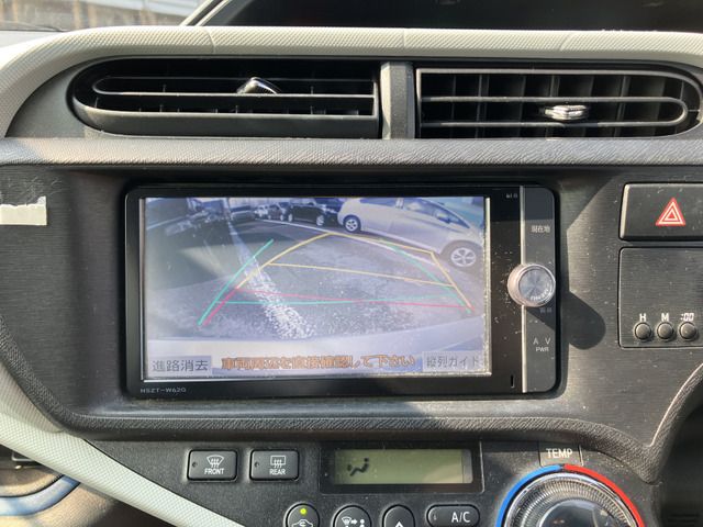 TOYOTA AQUA 2013 Image 31