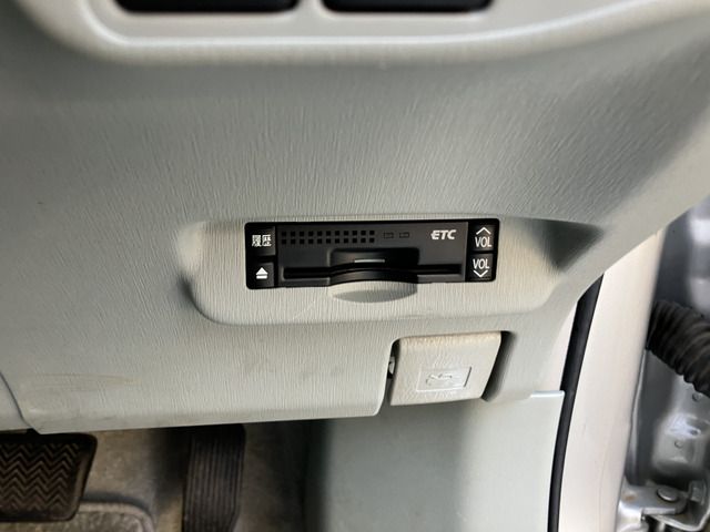 TOYOTA PRIUS 2011 Image 31