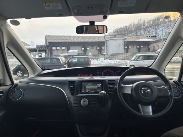 MAZDA BIANTE 4WD 2011 Image 31