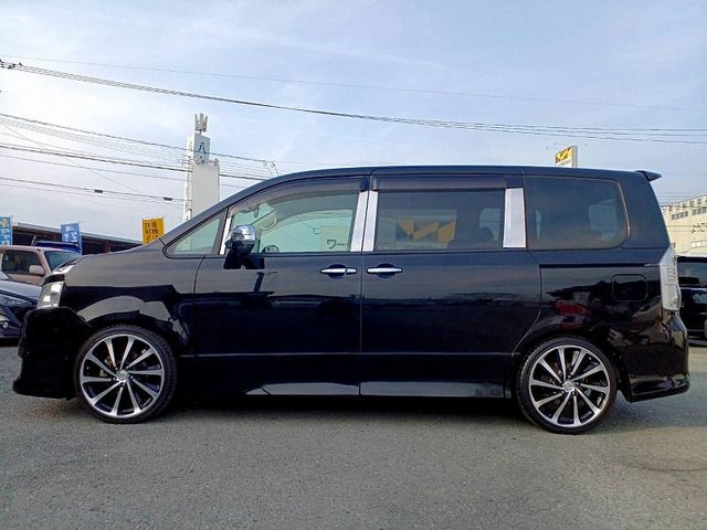 TOYOTA VOXY 2009 Image 31