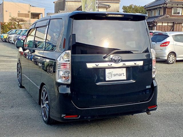 TOYOTA VOXY 2009 Image 31