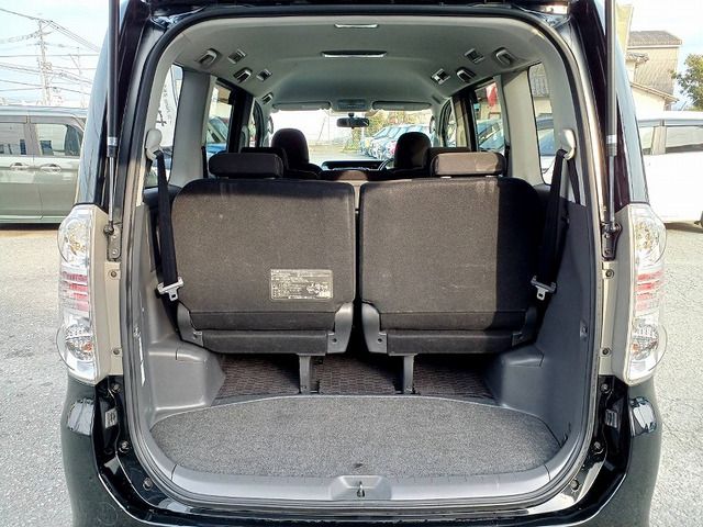 TOYOTA VOXY 2009 Image 31