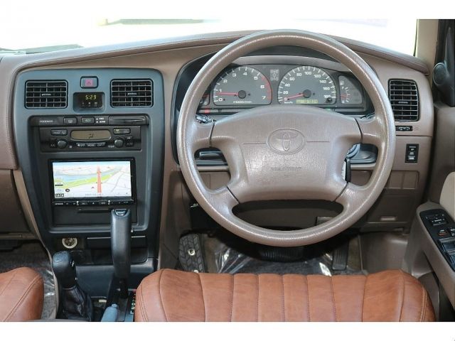 TOYOTA HILUXSURF WAGON 4WD 2001 Image 31