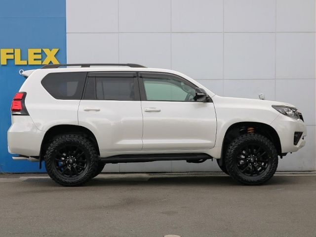 TOYOTA LANDCRUISER PRADO 2021 Image 31