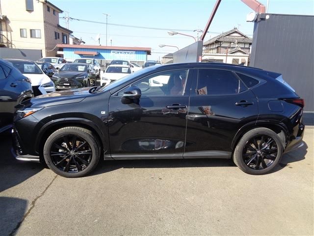 TOYOTA LEXUS NX350H 2022 Image 31