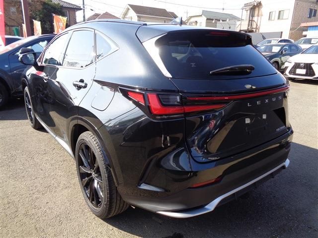 TOYOTA LEXUS NX350H 2022 Image 31