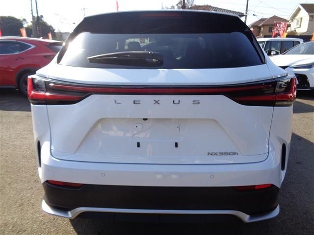 TOYOTA LEXUS NX350H 2023 Image 31