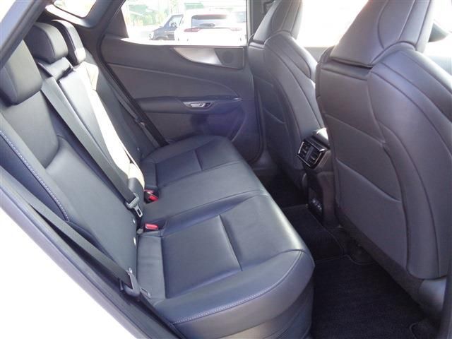 TOYOTA LEXUS NX350H 2023 Image 31